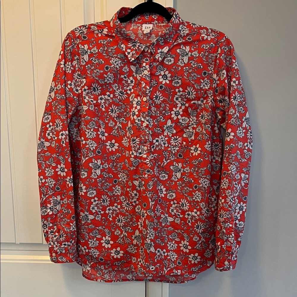 GAP Vibrant Red Floral Button Down Shirt M